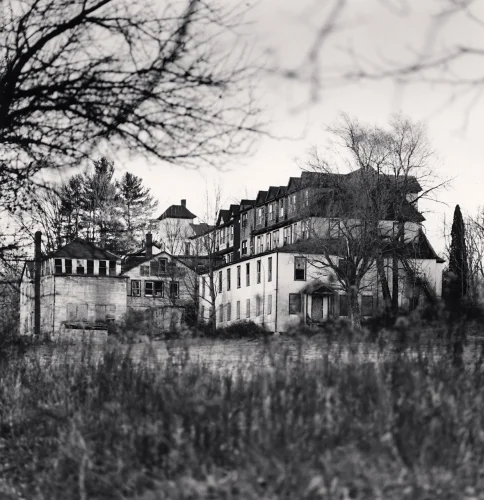 Abandoned Architecture Dramatic High Contrast Mysterious Atmospheric