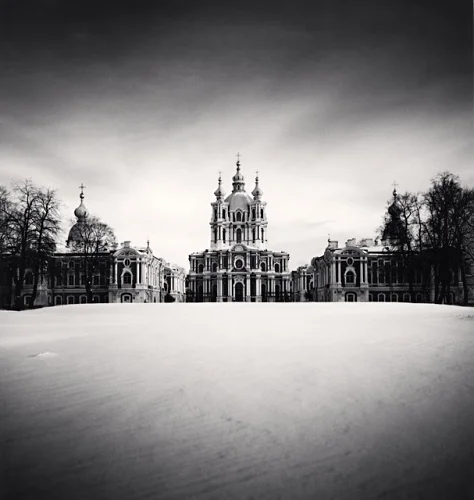 Architecture Dramatic High Contrast Atmospheric Monument