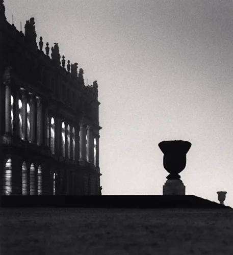 Architecture Dramatic High Contrast Mysterious Monument