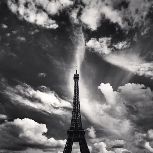 Architecture Dramatic High Contrast Monument Atmospheric
