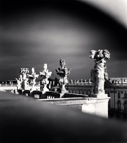 Architecture Dramatic High Contrast Statues Atmospheric