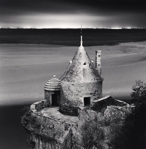 Architecture Dramatic Textured High Contrast Mysterious