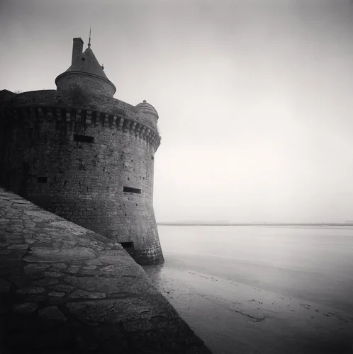 Architecture Dramatic Textured High Contrast Mysterious Atmospheric