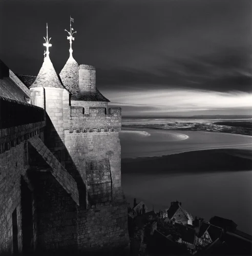 Architecture Dramatic Textured High Contrast Mysterious