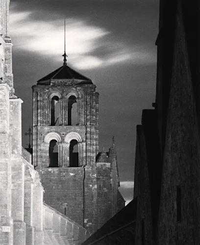 Architecture Dramatic Textured High Contrast Mysterious Atmospheric