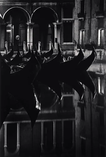 Architecture Gondolas Reflections High Contrast Dramatic Mysterious