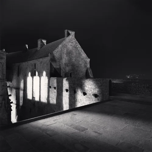 Architecture High Contrast Dramatic Textured Mysterious