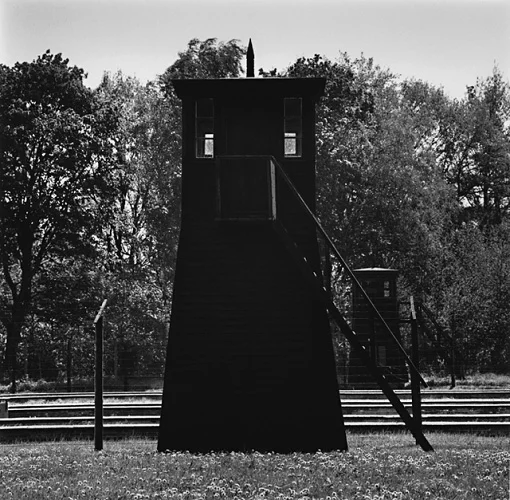 Architecture High Contrast Dramatic Mysterious Monument