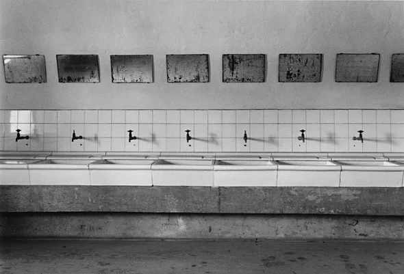 Architecture Minimalist High Contrast Mysterious Timeless