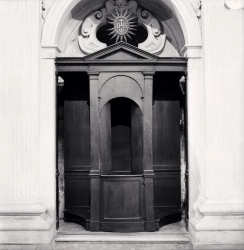 Architecture Minimalist High Contrast Mysterious Timeless