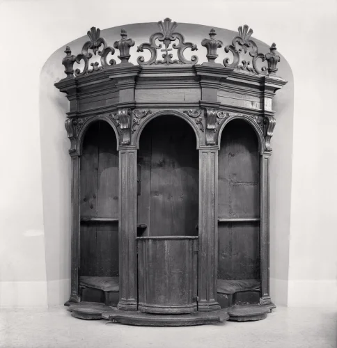 Architecture Ornate Woodwork Textured High Contrast Mysterious