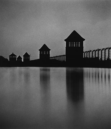 Architecture Silhouetted Minimalist High Contrast Mysterious