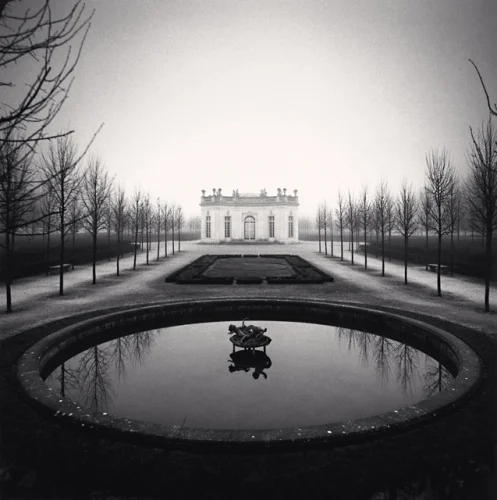 Architecture Symmetrical Reflective Pond Trees Dramatic Atmospheric