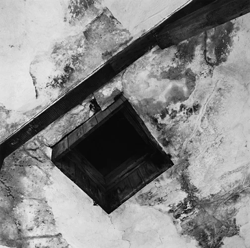 Architecture Textured High Contrast Mysterious Atmospheric