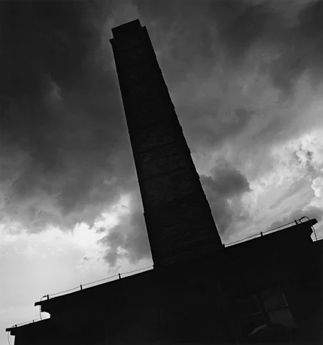 Architecture Tower Dramatic High Contrast Moody