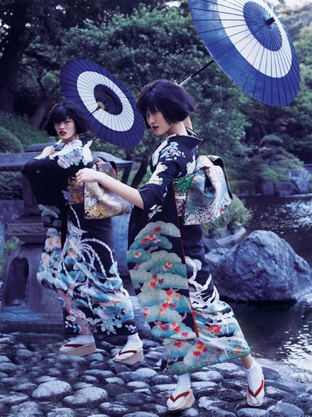 Black Floral Kimono Wave Crane Festive