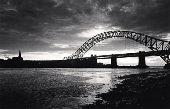 Bridge Dramatic High Contrast Atmospheric Cityscape
