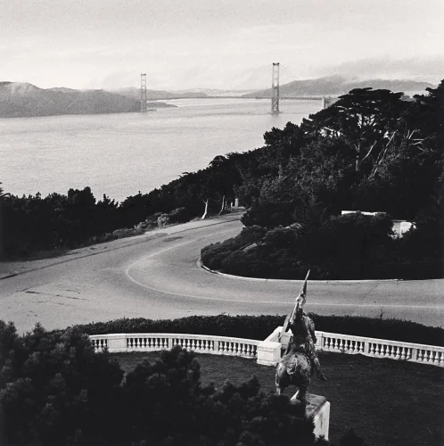 Bridge Monument Dramatic High Contrast Cityscape