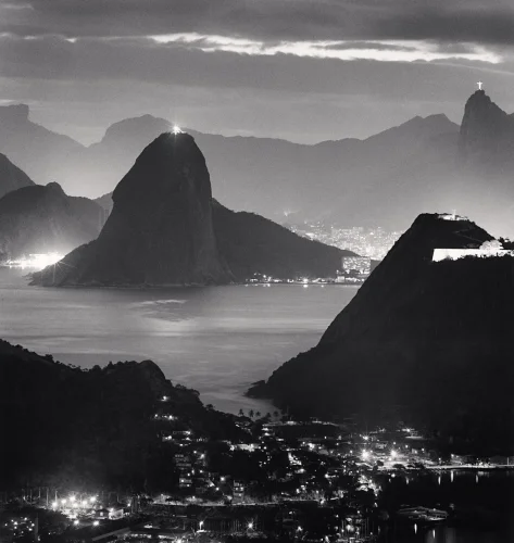 Cityscape High Contrast Dramatic Atmospheric Mysterious