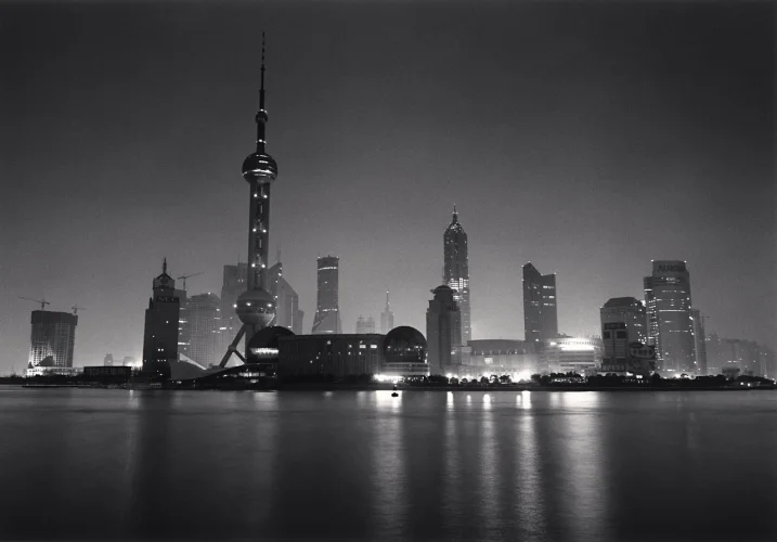 Cityscape High Contrast Dramatic Atmospheric Monochrome