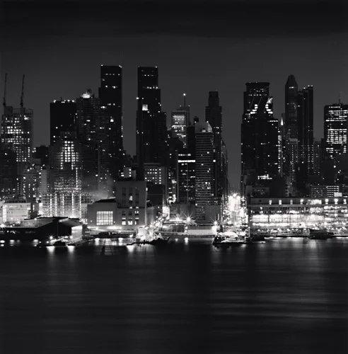 Cityscape High Contrast Dramatic Atmospheric