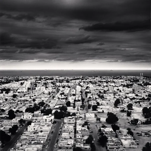 Cityscape High Contrast Dramatic Atmospheric Mysterious