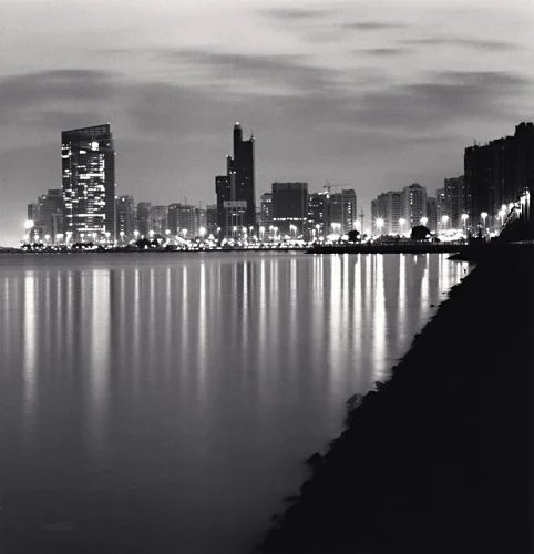Cityscape High Contrast Reflective Dramatic Moody