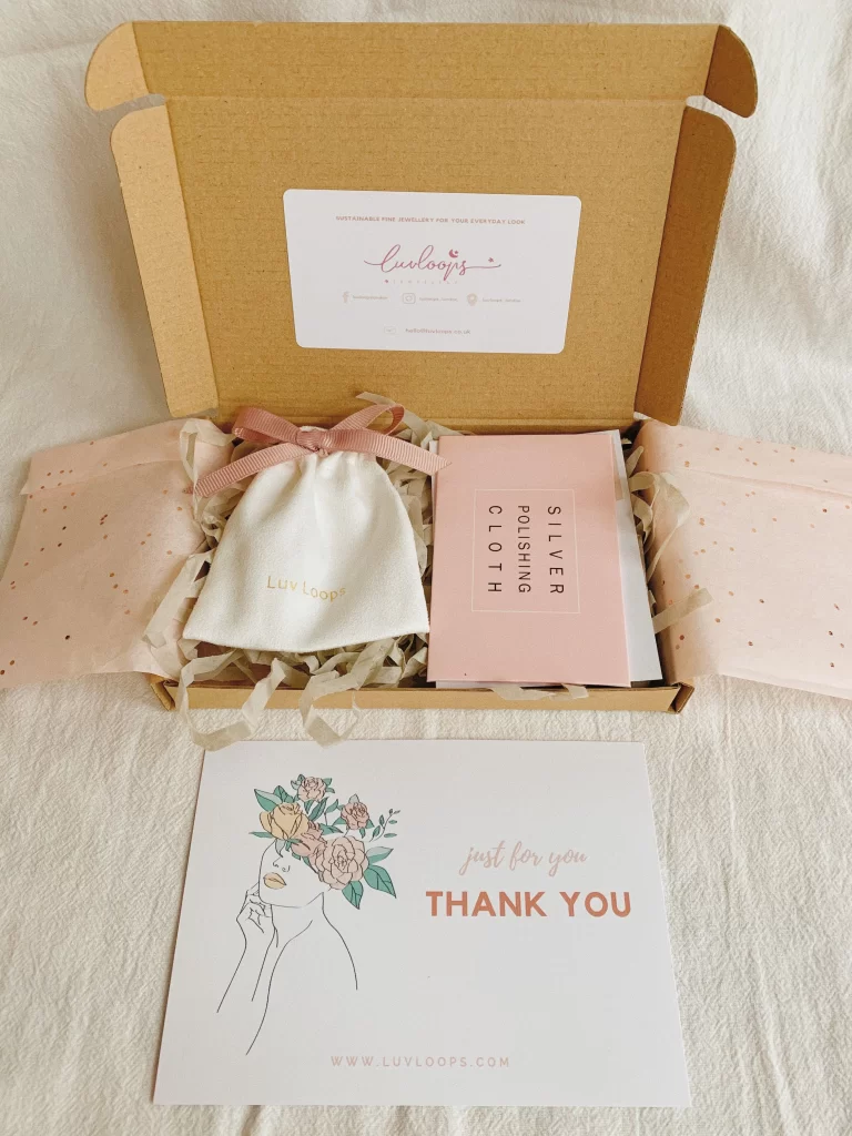 Elegant Skincare Box Pink Cloth Polishing Cloth