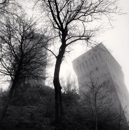 Foggy Architecture Dramatic Mysterious Atmospheric