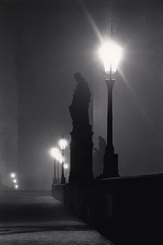Foggy Bridge Statues Dramatic Atmospheric Mysterious