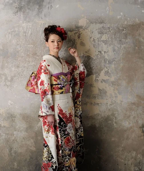 Furisode Kimono White Floral Cherry Blossom Elegant Ceremonial