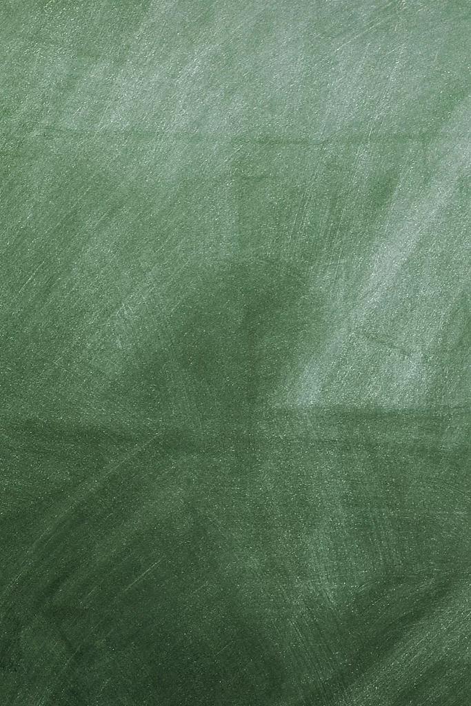 iOS 4 Wallpaper Green Metallic Gradient