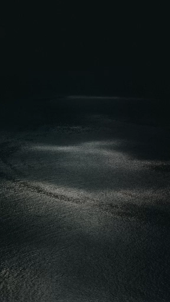 iOS 8 Wallpaper Dark Black Abstract