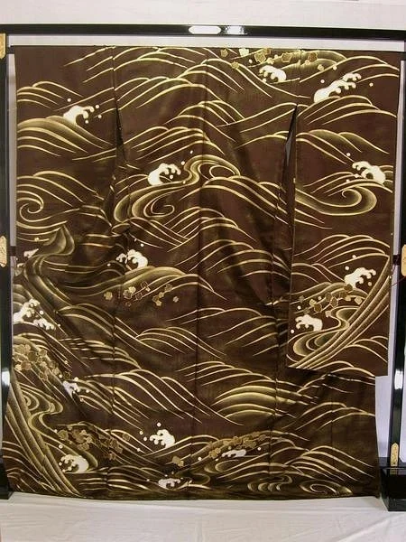 Kimono Brown Wave Geometric Elegant Ceremonial