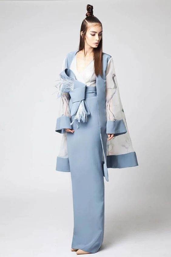 Kimono elegant blue white floral traditional