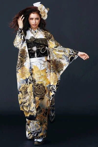 Kimono Floral Gold Black White