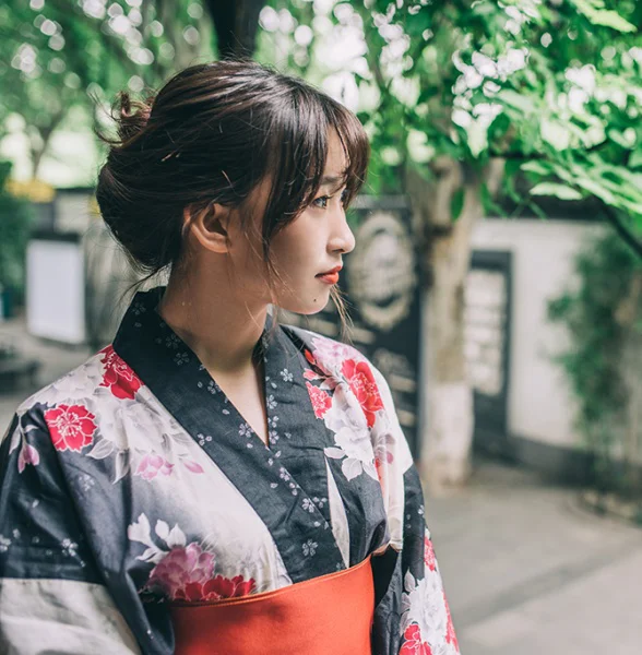 Kimono Floral Red Black White