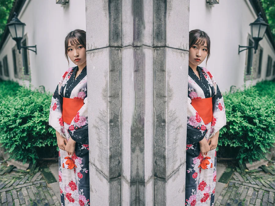 Kimono Floral Red Black White