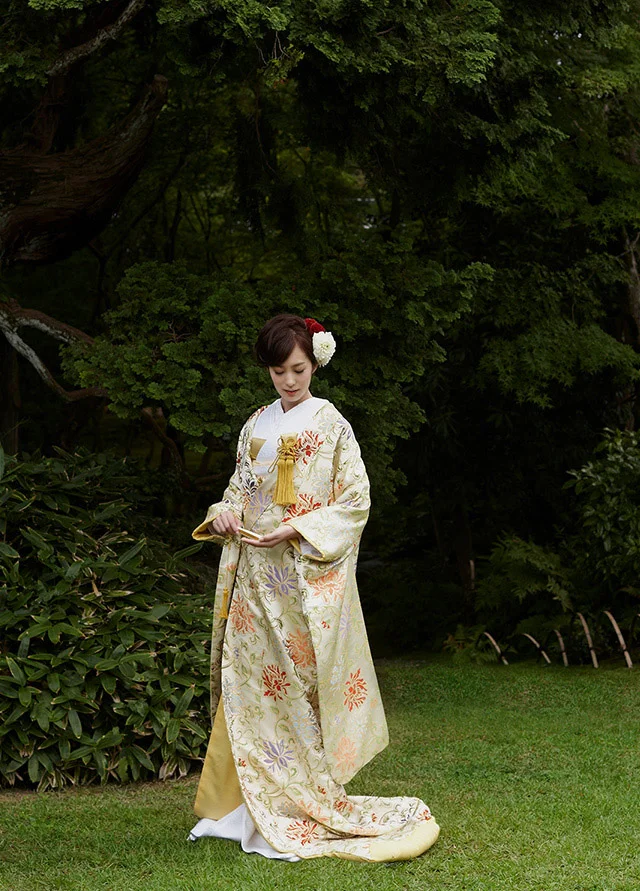 Kimono Floral Red White Gold