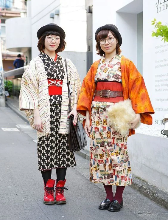 Kimono Floral Stripe Red Obi Black Hat Traditional