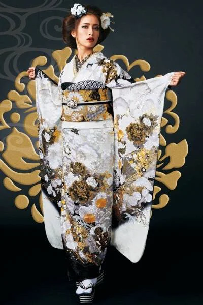 Kimono Floral Wave Landscape