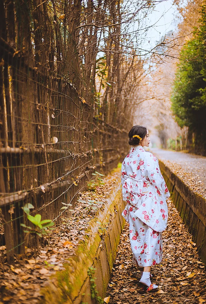 Kimono Floral White Red