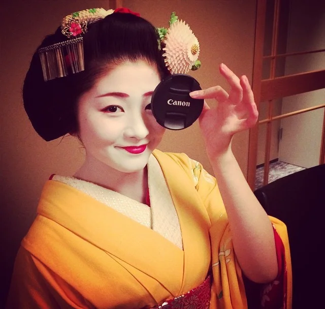 Kimono Floral Yellow Red
