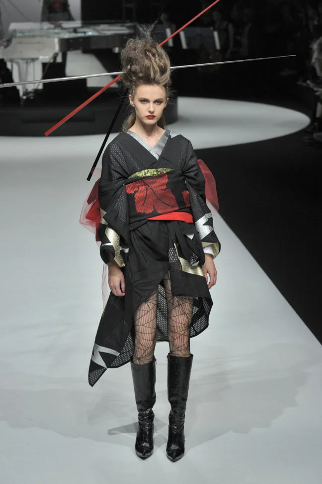 Kimono Geometric Black Red Floral Traditional