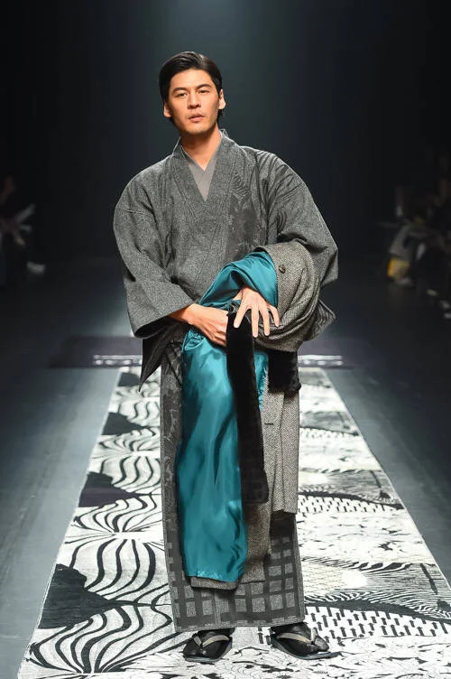 Kimono Geometric Wave Black Traditional Fashion