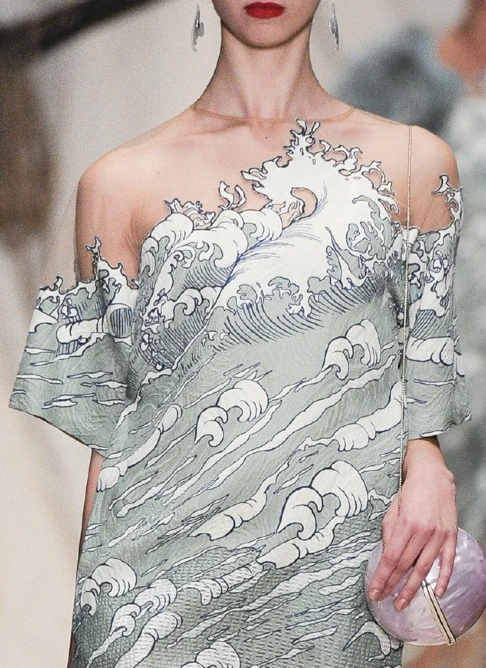 Kimono Wave Geometric