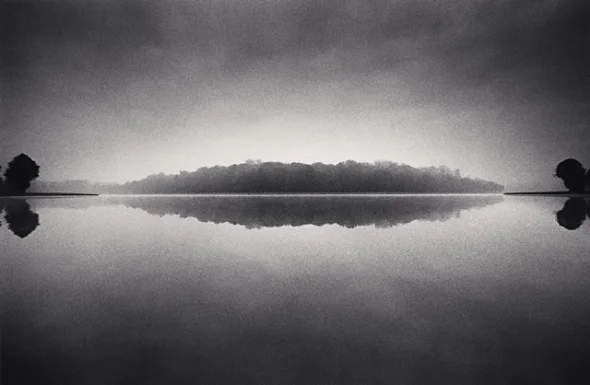 Landscape Foggy Dramatic Minimalist High Contrast Mysterious