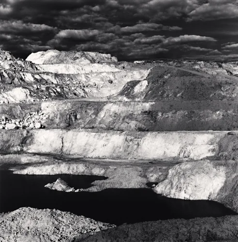 Landscape High Contrast Dramatic Textured Mysterious