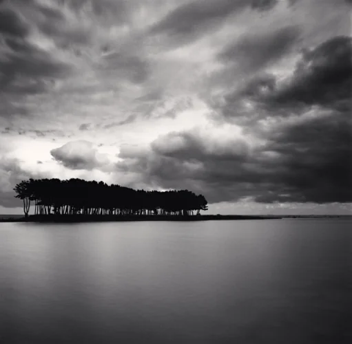 Minimalist High Contrast Dramatic Atmospheric Nature