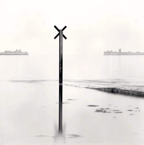 Minimalist Pole Foggy Mysterious Atmospheric Seascape
